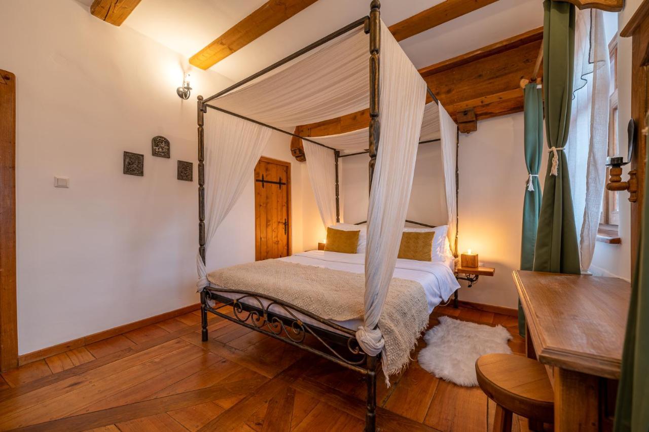 Boutique Hotel Von Graf Sighişoara Exteriör bild