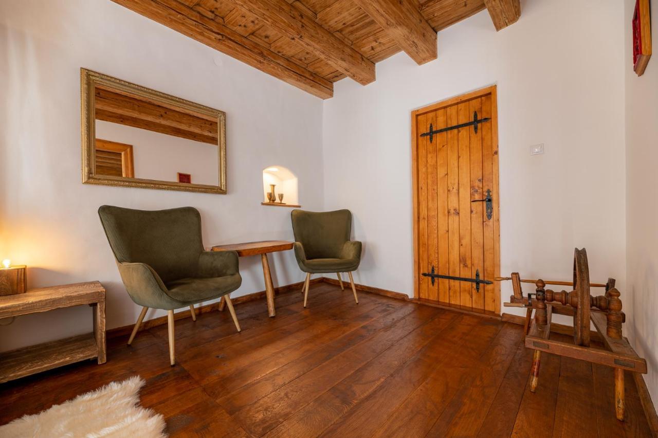 Boutique Hotel Von Graf Sighişoara Exteriör bild