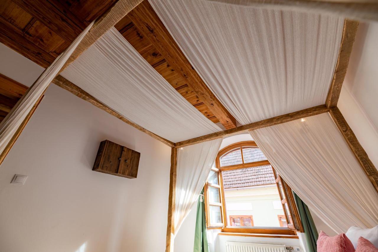 Boutique Hotel Von Graf Sighişoara Exteriör bild