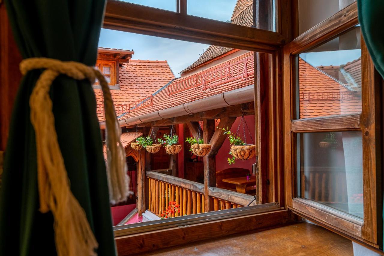 Boutique Hotel Von Graf Sighişoara Exteriör bild