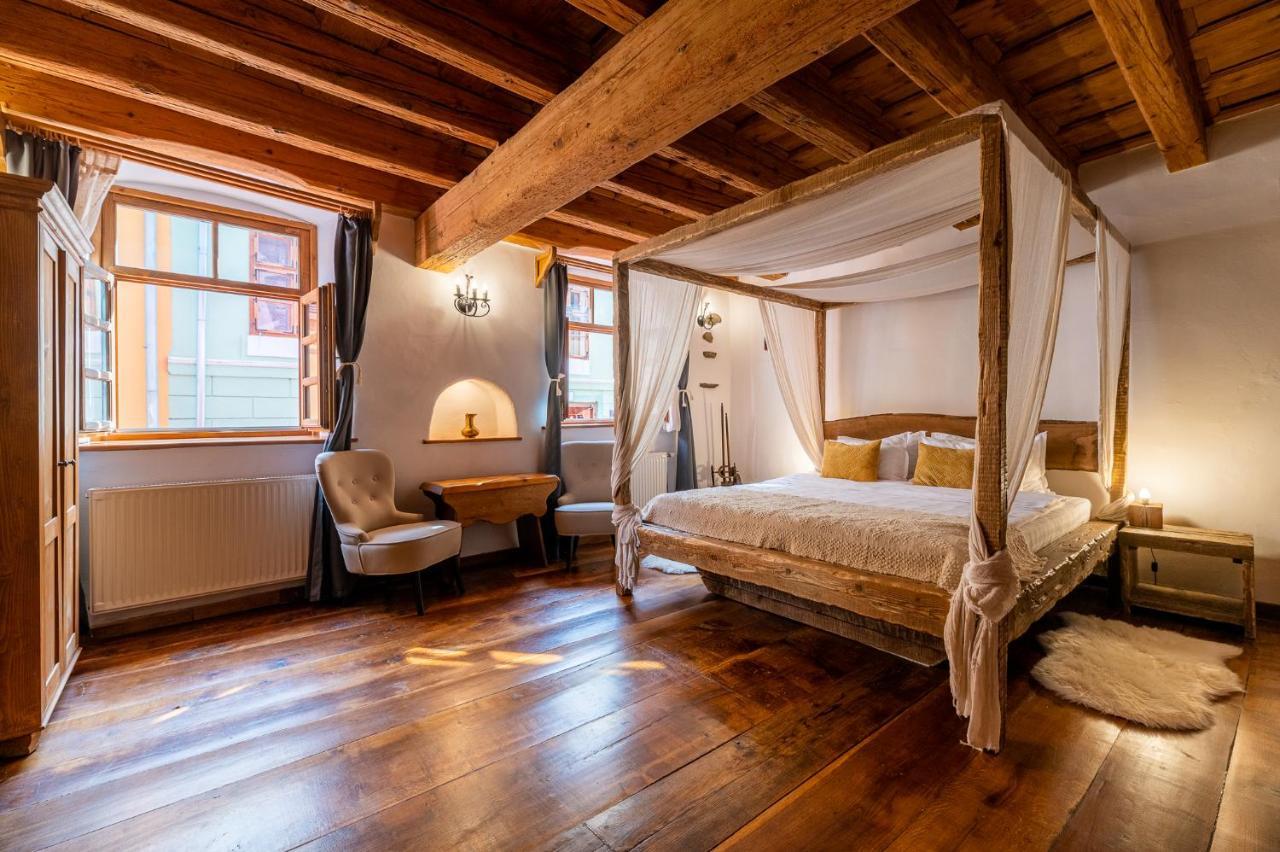 Boutique Hotel Von Graf Sighişoara Exteriör bild