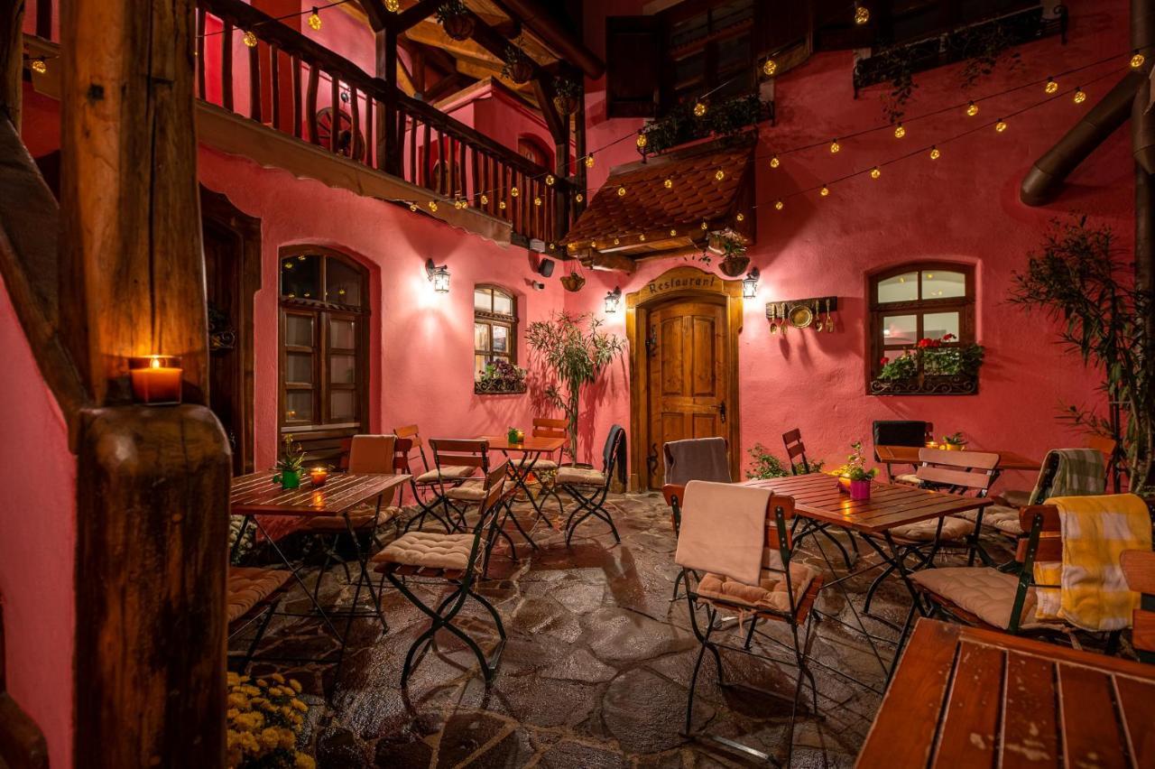 Boutique Hotel Von Graf Sighişoara Exteriör bild