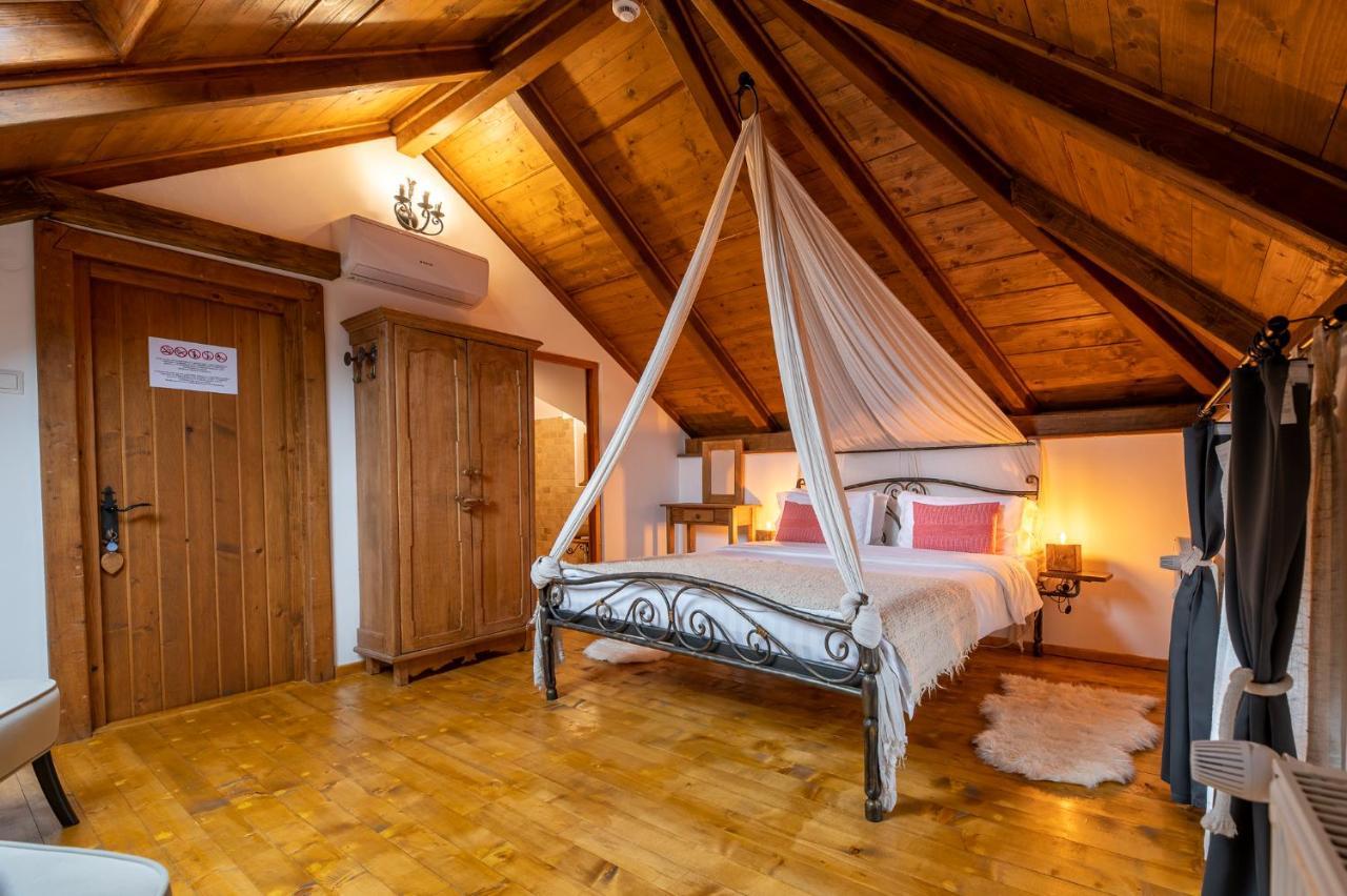 Boutique Hotel Von Graf Sighişoara Exteriör bild